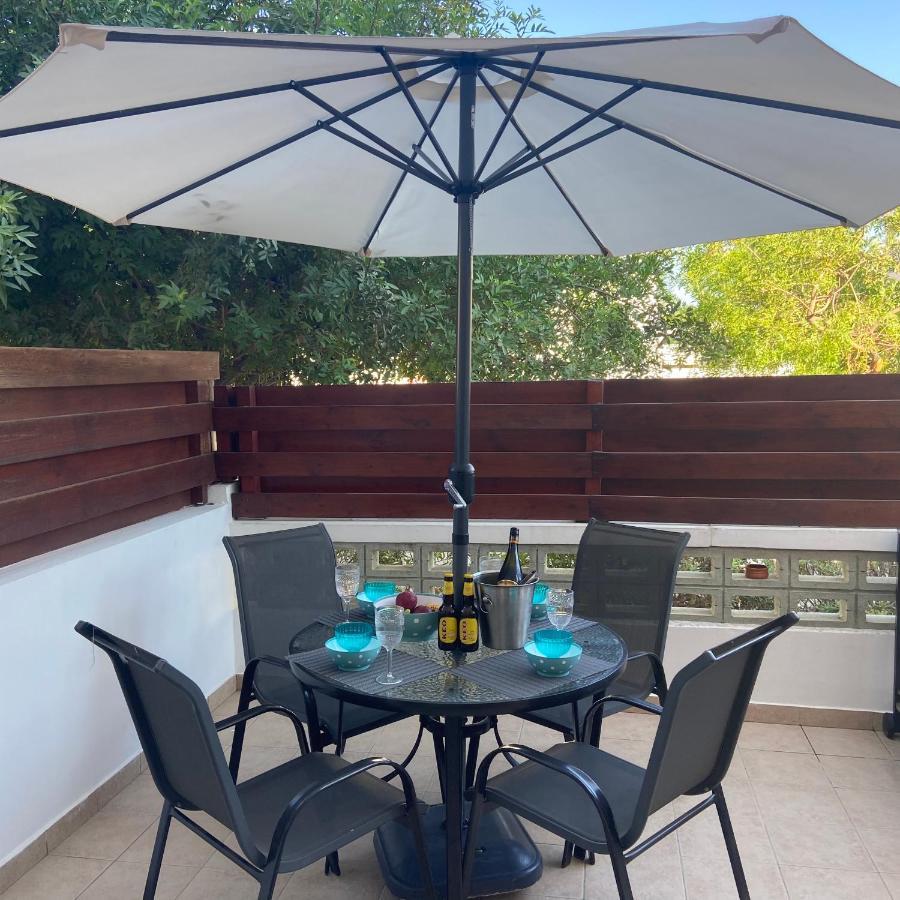 1 Bedroom Garden Flat, Sleeps 4 Pafos Zewnętrze zdjęcie