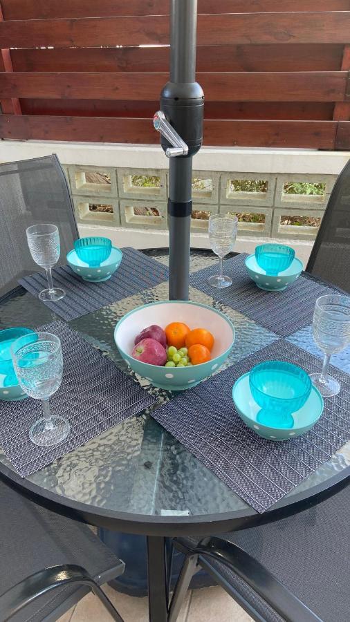 1 Bedroom Garden Flat, Sleeps 4 Pafos Zewnętrze zdjęcie