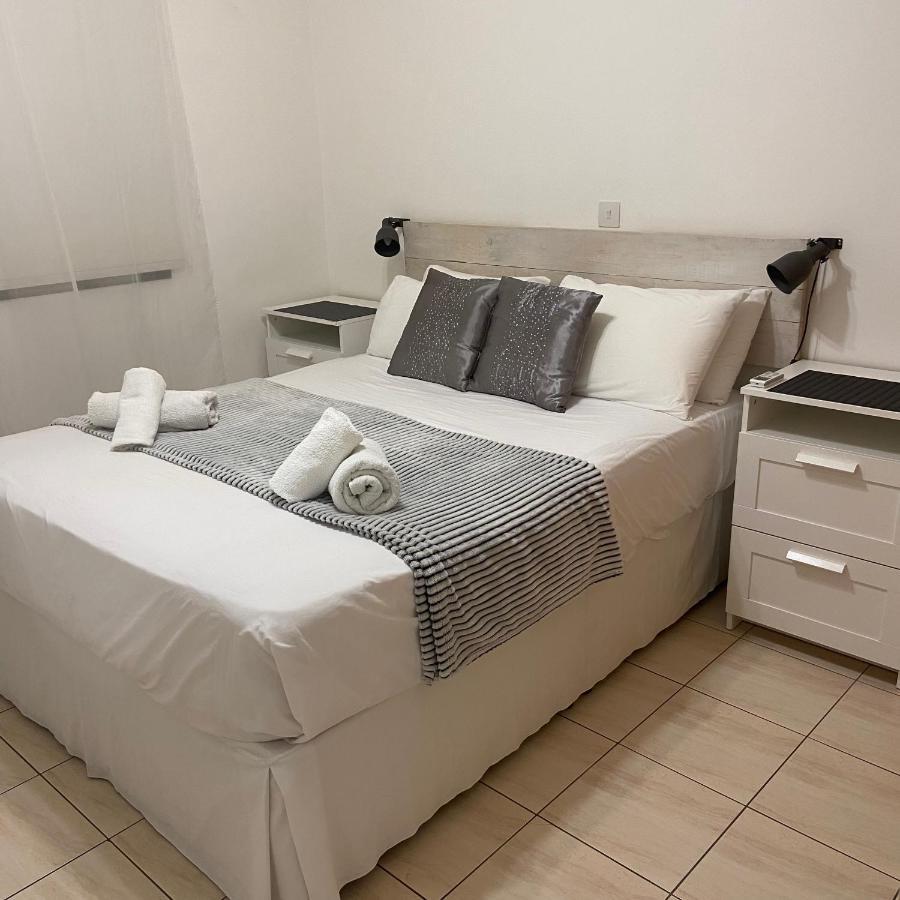 1 Bedroom Garden Flat, Sleeps 4 Pafos Zewnętrze zdjęcie