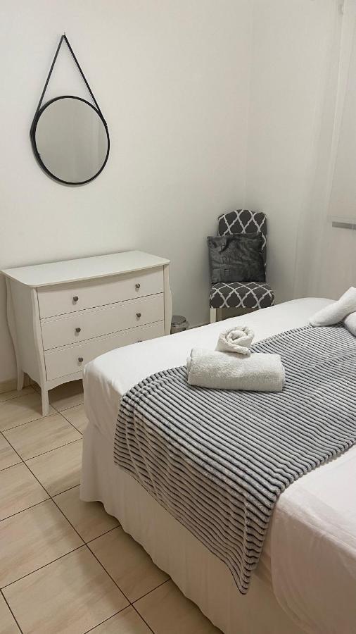 1 Bedroom Garden Flat, Sleeps 4 Pafos Zewnętrze zdjęcie