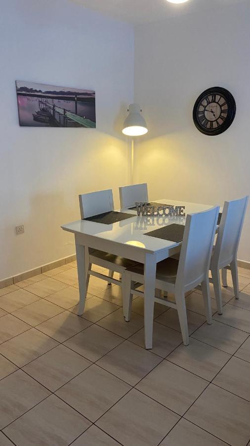 1 Bedroom Garden Flat, Sleeps 4 Pafos Zewnętrze zdjęcie